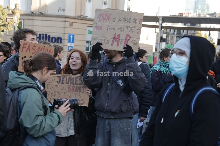 This image shows youths gather for a protest action at the Central Station in Brussels on Saturday 17 October 2026