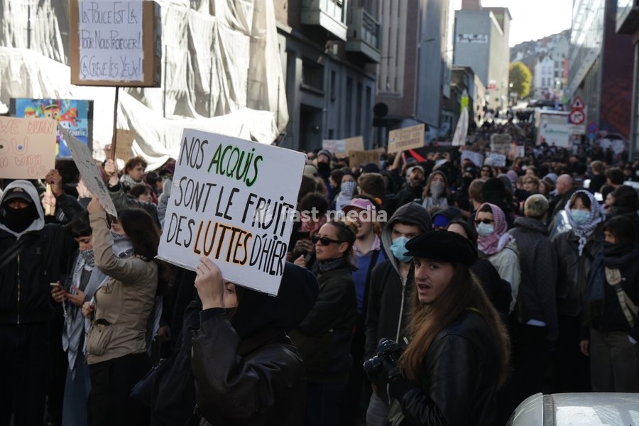 This image shows youths gather for a protest action at the Central Station in Brussels on Saturday 17 October 2026