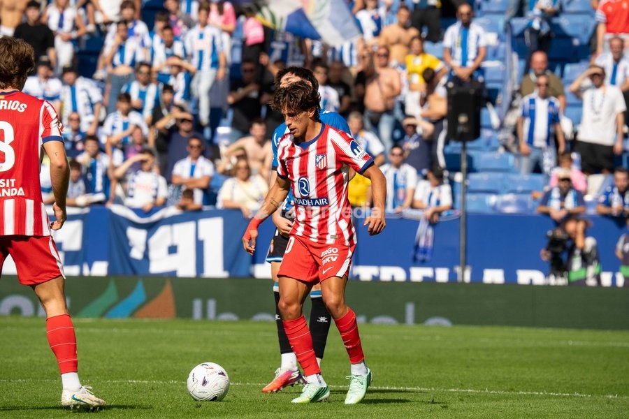 Giuliano Simeone of Atletico de Madrid during the LaLiga EA Sports matchday 9 fixture between RCD Espanyol and Atletico de Madrid at RCDE Stadium on October 17, 2026, in Barcelona, Spain