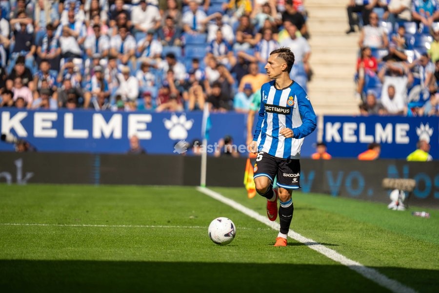 Bryan Zaragoza of RCD Espanyol during the LaLiga EA Sports matchday 9 fixture between RCD Espanyol and Atletico de Madrid at RCDE Stadium on October 17, 2026, in Barcelona, Spain