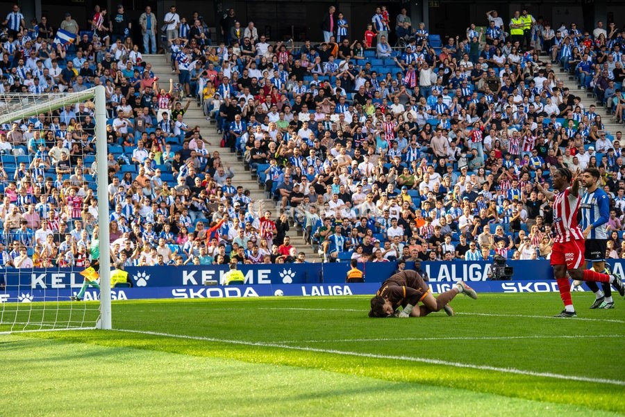 Alex Baena of Club Atletico de Madrid scores the match-winning goal during the LALIGA EA SPORTS match between RCD Espanyol and Club Atletico de Madrid at RCDE Stadium on October 17, 2026 in Cornella de Llobregat, Spain