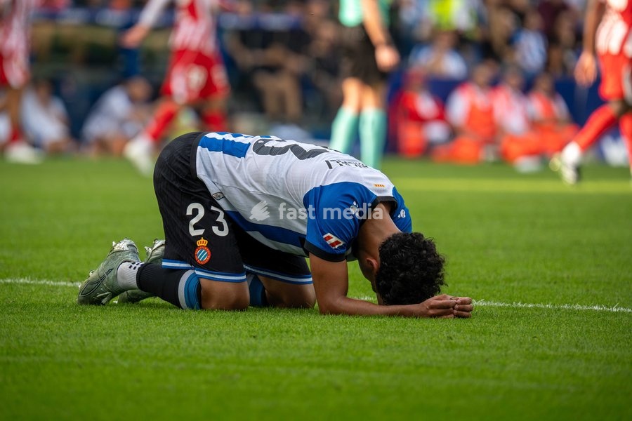 Omar El Hilali of RCD Espanyol during the LaLiga EA Sports matchday 9 fixture between RCD Espanyol and Atletico de Madrid at RCDE Stadium on October 17, 2026, in Barcelona, Spain