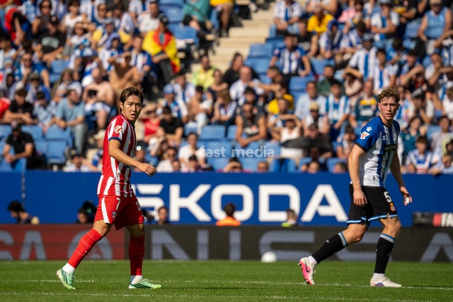 Kang-in Lee of Atletico de Madrid in action against RCD Espanyol during the LaLiga EA Sports matchday at RCDE Stadium on October 17, 2026, in Barcelona, Spain
