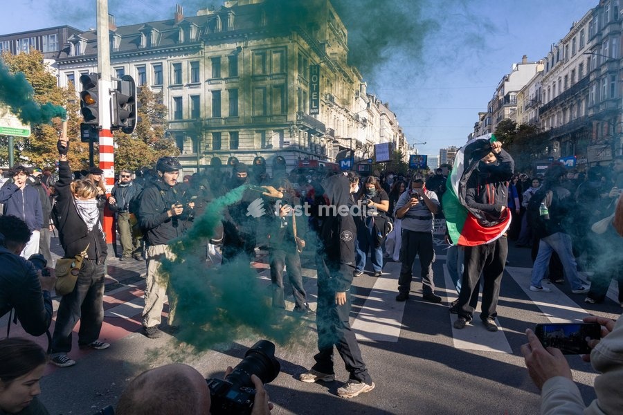 This image shows youths gather for a protest action in Brussels on Saturday 17 October 2026