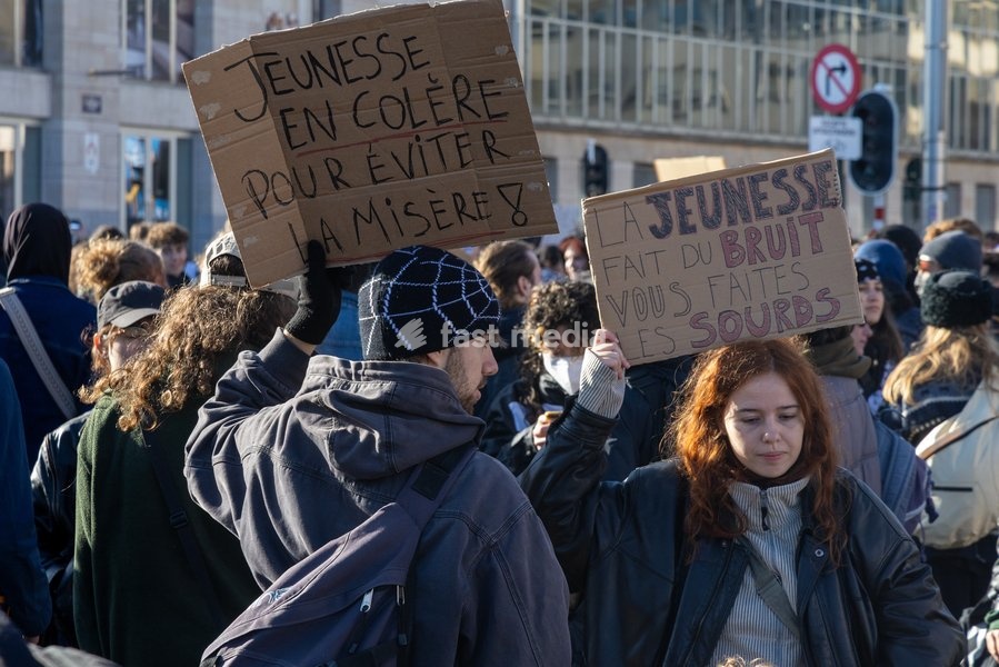 This image shows youths gather for a protest action in Brussels on Saturday 17 October 2026