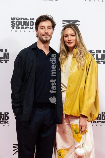 Actress Lauren Versnick (R) pictured during the Gent International Film Festival on Saturday 17 October 2026. Tonight will feature a screening of 'Le Faux Soir,' the new film of Belgian director Roskam