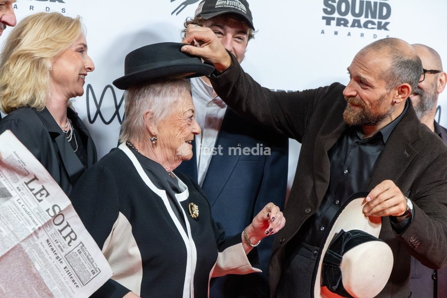 Actress Ruth Becquart ; Actress Viviane De Muynck , Tibbe Walckiers, Actor Arieh Worthalter and Michael Roskam pictured during the Gent International Film Festival on Saturday 17 October 2026. Tonight will feature a screening of 'Le Faux Soir,' the new film of Belgian director Roskam