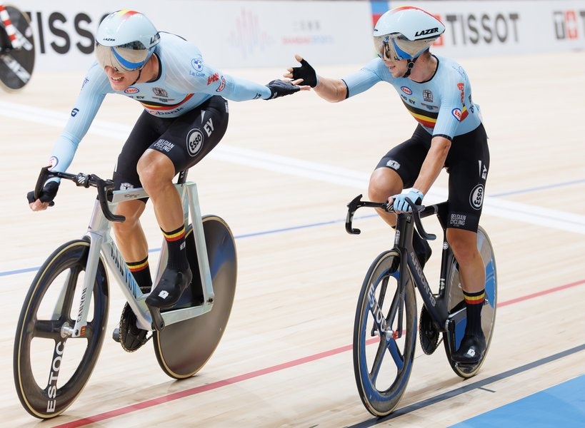 Belgian Fabio Van den Bossche and Belgian Lindsay De Vylder pictured in action during the Madison event at the UCI Track Cycling World Championships in Shanghai, China on Sunday 18 October 2026. The worlds are taking place from 14 to 18 October 2026