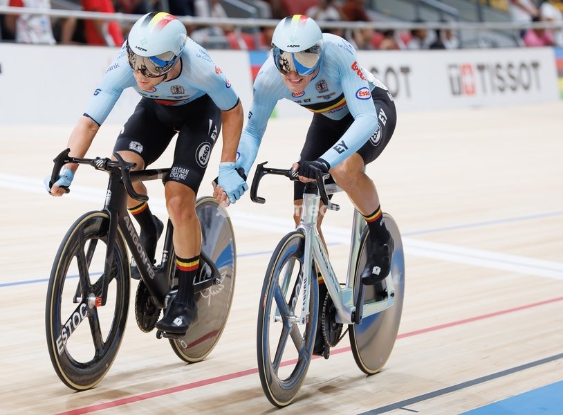 Belgian Fabio Van den Bossche and Belgian Lindsay De Vylder pictured in action during the Madison event at the UCI Track Cycling World Championships in Shanghai, China on Sunday 18 October 2026. The worlds are taking place from 14 to 18 October 2026
