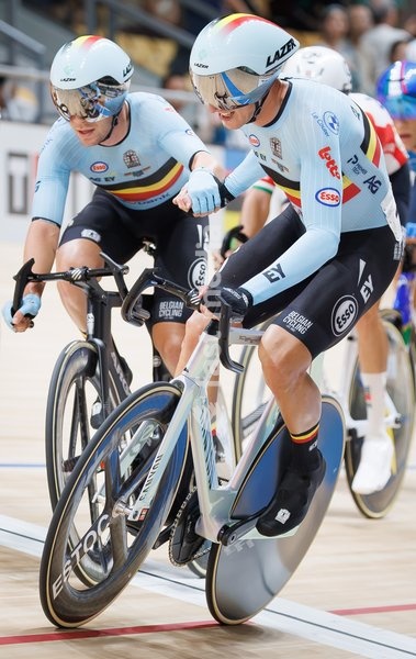 Belgian Fabio Van den Bossche and Belgian Lindsay De Vylder pictured in action during the Madison event at the UCI Track Cycling World Championships in Shanghai, China on Sunday 18 October 2026. The worlds are taking place from 14 to 18 October 2026