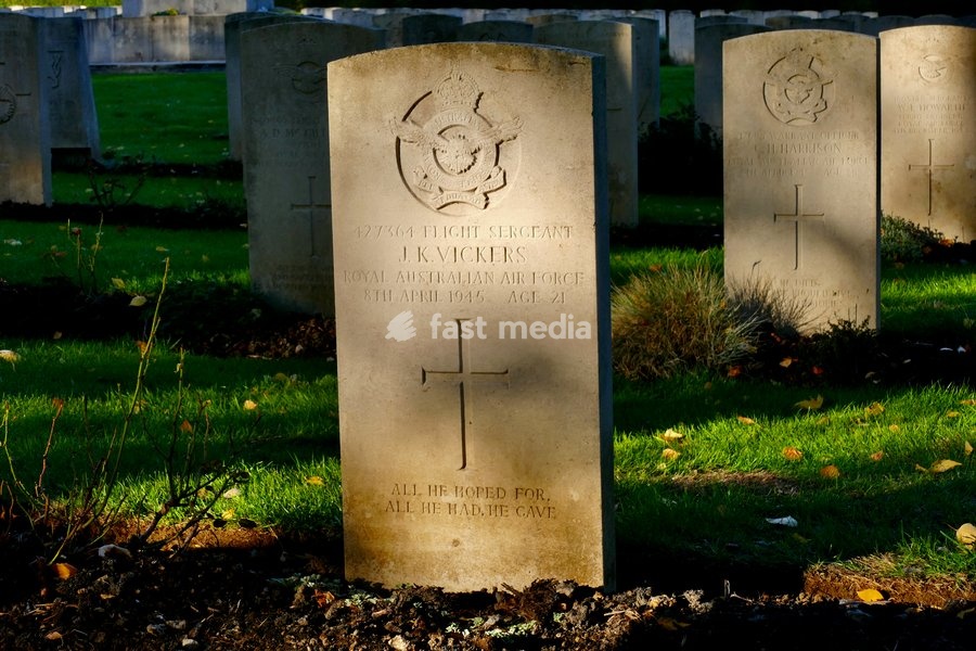 The War Graves in the autumn sunshine. Located just off North Hinksey Lane, Oxford (Botley) Cemetery is the largest of the 167 CWGC sites in Oxfordshire. The dedicated war graves plot sits at the far end of the main driveway behind the cemetery chapel. It contains 156 First World War burials (many…