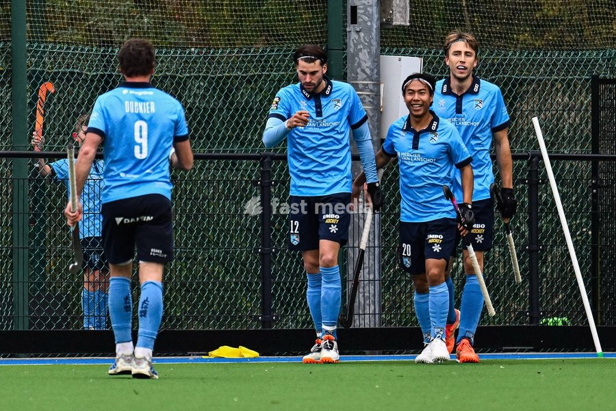 Braxgata's Marc Reyne and Braxgata's Leon Van Steerteghem celebrate after scoring during a hockey game between Braxgata and Leopold, Sunday 18 October 2026 in Boom, on day 6 of the Belgian first division hockey championship