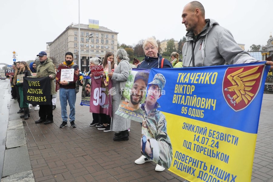 Activists stand in Maidan Nezalezhnosti (Independence Square) during the weekly “Don’t Stay Silent! Captivity Kills” rally in support of Ukrainian military personnel held in Russian captivity or listed as missing in action, Kyiv, Ukraine, October 18, 2026