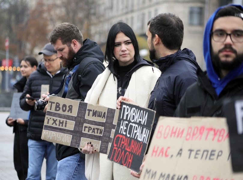 Activists stand in Maidan Nezalezhnosti (Independence Square) during the weekly “Don’t Stay Silent! Captivity Kills” rally in support of Ukrainian military personnel held in Russian captivity or listed as missing in action, Kyiv, Ukraine, October 18, 2026