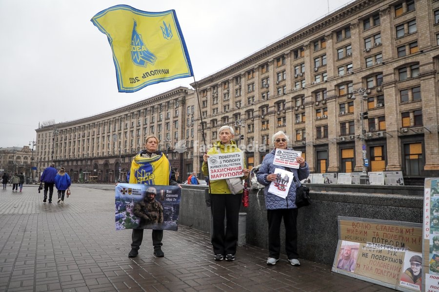 Activists stand in Maidan Nezalezhnosti (Independence Square) during the weekly “Don’t Stay Silent! Captivity Kills” rally in support of Ukrainian military personnel held in Russian captivity or listed as missing in action, Kyiv, Ukraine, October 18, 2026