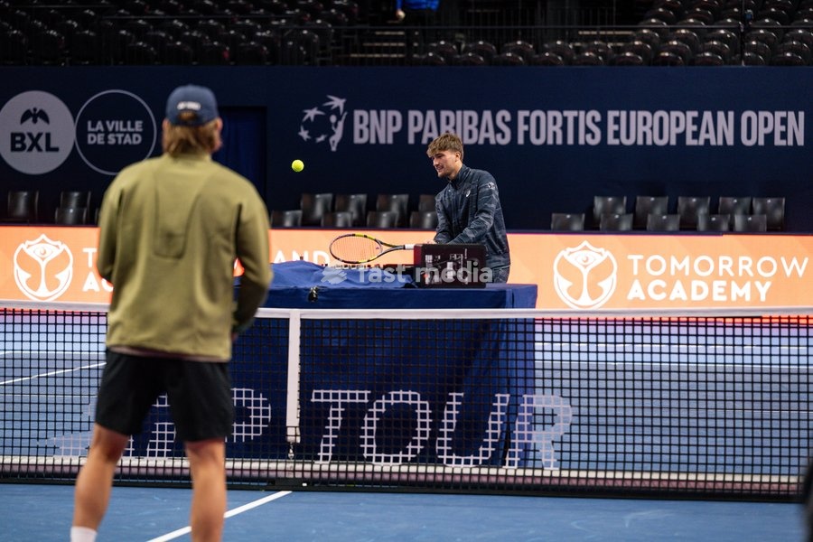 Zizou Bergs, Raphaël Collignon pictured during the media day at the European Open ATP tennis tournament in Brussels, on 19 October. This year's edition of the tournament is taking place from 17 to 25 October