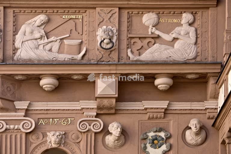 Lemgo, Town Hall, Ratslaube (Council Arbour) on Mittelstrasse. Here is the Kornherrenstube (grain masters lounge) with allegorical depictions of the Seven Liberal Arts. In the Middle Ages and early modern period, the grain masters were responsible for supplying the town with grain. A depiction of…