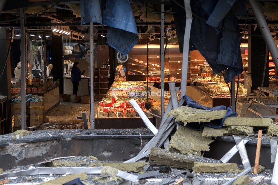 A confectionery shop in the Solomianskyi district is damaged by a Russian attack, Kyiv, Ukraine, October 19, 2026. During the night and morning, Russia launched a massive strike on the capital using ballistic missiles, cruise missiles, and drones. According to Kyiv city head Vitali Klitschko, five…
