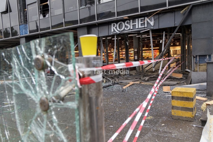 Barricade tape restricts access to a confectionery shop in the Solomianskyi district damaged by a Russian attack, Kyiv, Ukraine, October 19, 2026. During the night and morning, Russia launched a massive strike on the capital using ballistic missiles, cruise missiles, and drones. According to Kyiv…