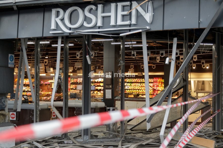 Barricade tape restricts access to a confectionery shop in the Solomianskyi district damaged by a Russian attack, Kyiv, Ukraine, October 19, 2026. During the night and morning, Russia launched a massive strike on the capital using ballistic missiles, cruise missiles, and drones. According to Kyiv…