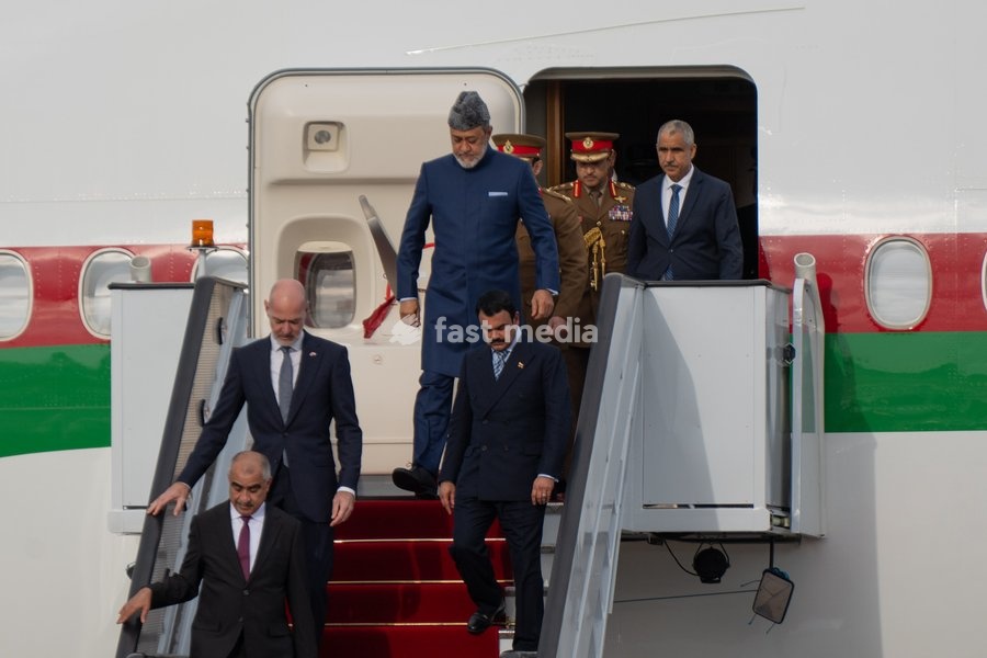 18.10.2026, Stansted Airport, Essex, UK - The Sultan of Oman, Haitham bin Tariq Al Said, arrives in Stansted Airport before travelling up to Windsor Castle for a State Visit to the UK, where he will be hosted by King Charles