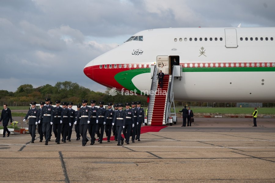 18.10.2026, Stansted Airport, Essex, UK - The Sultan of Oman, Haitham bin Tariq Al Said, arrives in Stansted Airport before travelling up to Windsor Castle for a State Visit to the UK, where he will be hosted by King Charles