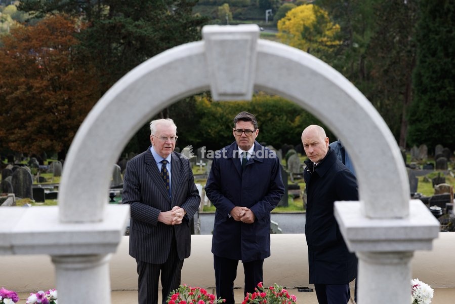 19/10/2026. Aberfan, United Kingdom. Prime Minister Andy Burnham and Welsh Secretary Stephen Kinnock visit to Aberfan to commemorate the 60th anniversary of the Aberfan disaster