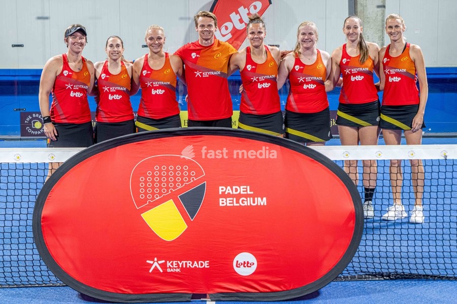 An-Sophie Mestach; Helena Wyckaert; Noemi Sermant; coach Thomas Deschamps; Justine Pysson; Michelle Van Mol; Rune Vierendeels; Elyne Boeykens pictured during a press moment of the Belgian women's padel team, qualified for the Padel World Championship, Monday 19 October 2026 in Mechelen. The FIP…