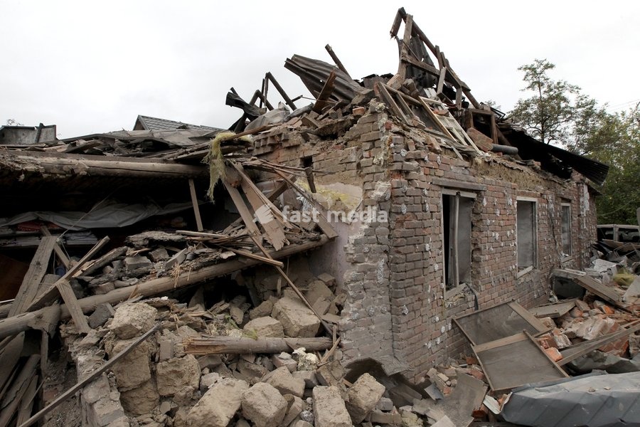 The premises of a house are reduced to rubble by a Russian bombardment in Dnipro, Ukraine, October 19, 2026. On Monday morning, Russian forces launched guided aerial bombs at the eastern city, damaging private homes and infrastructure. An 84-year-old woman was hospitalised in moderate condition