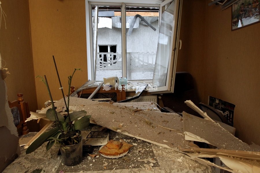 Russian troops hit Dnipro with guided bombs