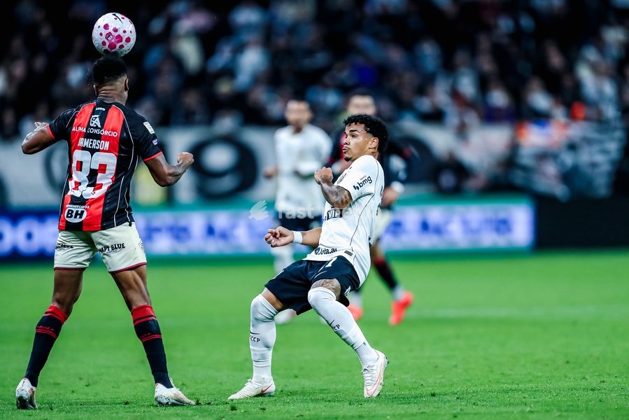 SÃO PAULO (SP), BRAZIL – OCTOBER 19: Corinthians player Kaio César during a match between Corinthians and Vitória as part of the 2026 Brazilian Championship, at the Neo Química Arena stadium in São Paulo (SP), Brazil, this Monday, October 19, 2026