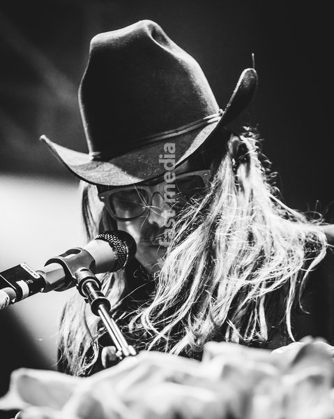 Stephen Wilson Jr. performing live at O2 Academy Glasgow. The alternative country singer-songwriter brought his 'Gary The Torch Tour' to the renowned venue. Known for his compelling musicianship, raw vocals, and deeply personal storytelling, Wilson Jr. delivered a captivating headline set blending…