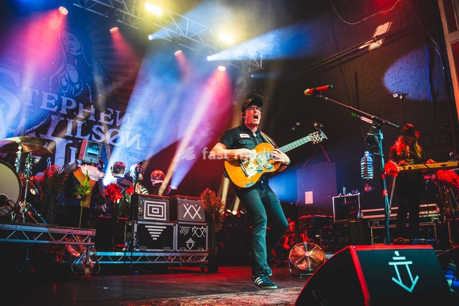Stephen Wilson Jr. performing live at O2 Academy Glasgow. The alternative country singer-songwriter brought his 'Gary The Torch Tour' to the renowned venue. Known for his compelling musicianship, raw vocals, and deeply personal storytelling, Wilson Jr. delivered a captivating headline set blending…