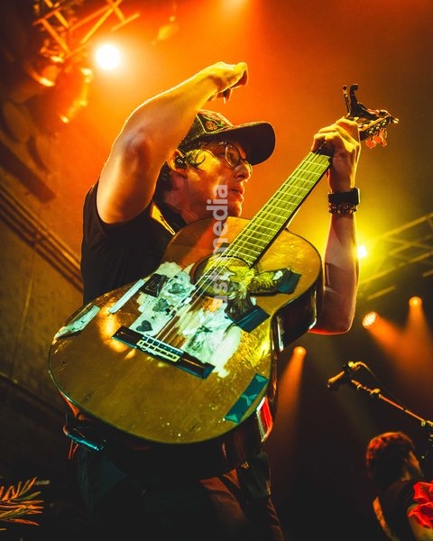 Stephen Wilson Jr. performing live at O2 Academy Glasgow. The alternative country singer-songwriter brought his 'Gary The Torch Tour' to the renowned venue. Known for his compelling musicianship, raw vocals, and deeply personal storytelling, Wilson Jr. delivered a captivating headline set blending…