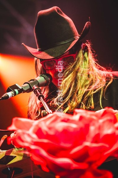 Stephen Wilson Jr. performing live at O2 Academy Glasgow. The alternative country singer-songwriter brought his 'Gary The Torch Tour' to the renowned venue. Known for his compelling musicianship, raw vocals, and deeply personal storytelling, Wilson Jr. delivered a captivating headline set blending…