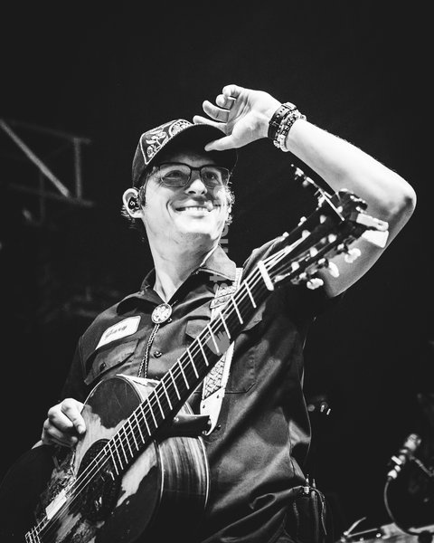 Stephen Wilson Jr. performing live at O2 Academy Glasgow. The alternative country singer-songwriter brought his 'Gary The Torch Tour' to the renowned venue. Known for his compelling musicianship, raw vocals, and deeply personal storytelling, Wilson Jr. delivered a captivating headline set blending…