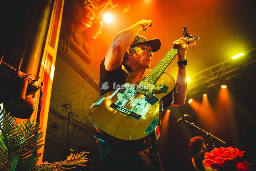 Stephen Wilson Jr. performing live at O2 Academy Glasgow. The alternative country singer-songwriter brought his 'Gary The Torch Tour' to the renowned venue. Known for his compelling musicianship, raw vocals, and deeply personal storytelling, Wilson Jr. delivered a captivating headline set blending…