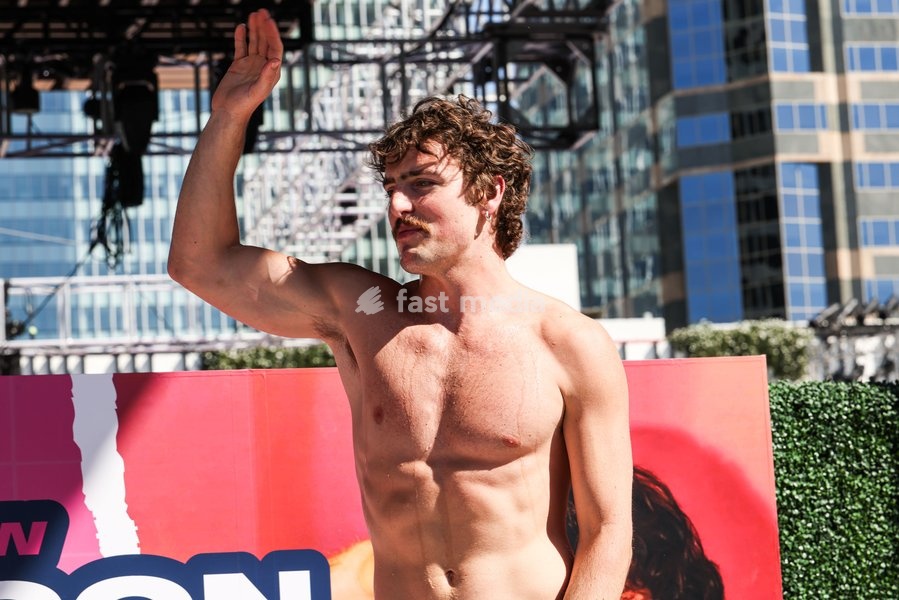 CENTURY CITY, LOS ANGELES, CALIFORNIA, USA - OCTOBER 18: Benson Boone attends his splash with a bathtub takeover celebrating Caliwater's New Dragon Fruit Flavor held at Westfield Century City on October 18, 2026 in Century City, Los Angeles, California, United States