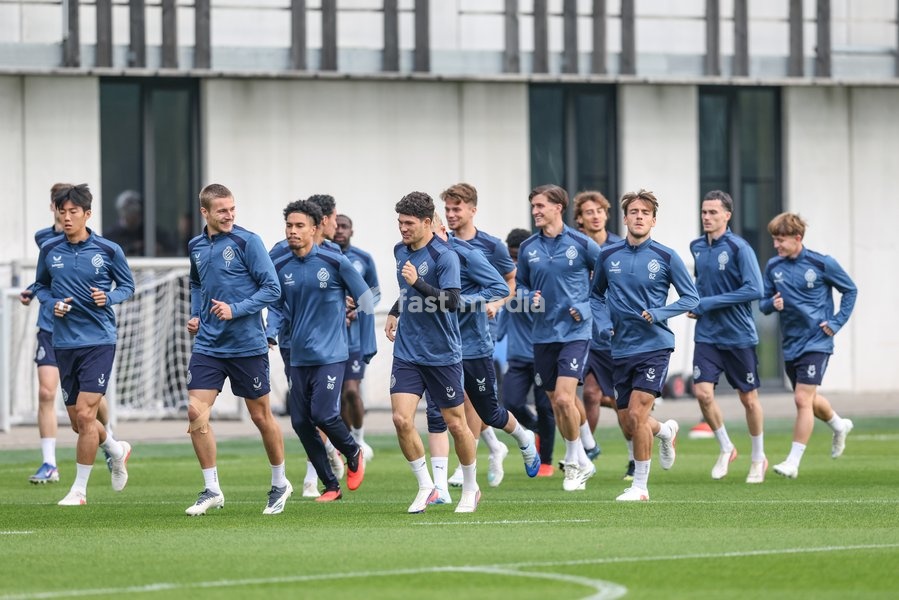 Club's players and +pictured during a training session of Belgian soccer team Club Brugge KV, Tuesday 20 October 2026 in Knokke-Heist. Club is preparing for the third game in the UEFA Champions League league phase against French team Racing Club de Lens tomorrow