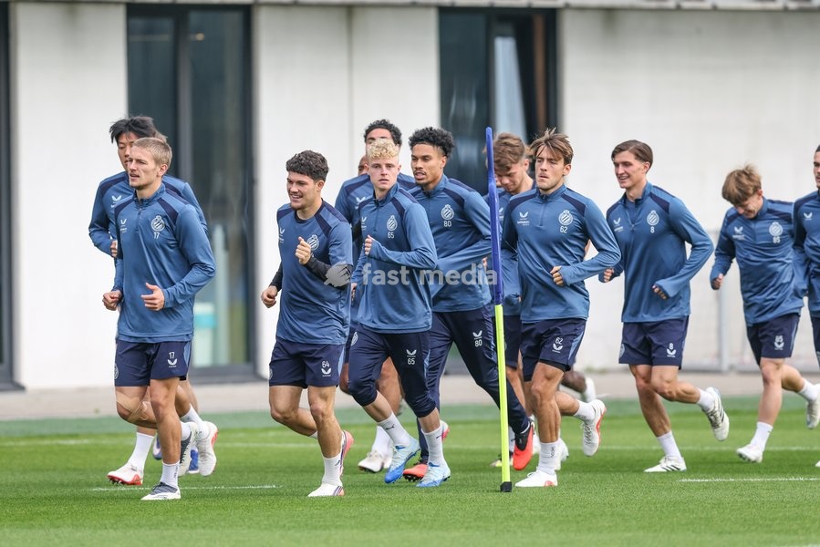 Club's players pictured during a training session of Belgian soccer team Club Brugge KV, Tuesday 20 October 2026 in Knokke-Heist. Club is preparing for the third game in the UEFA Champions League league phase against French team Racing Club de Lens tomorrow