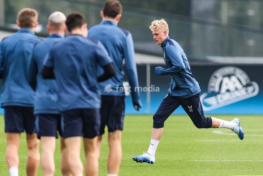 Club's Joaquin Seys pictured during a training session of Belgian soccer team Club Brugge KV, Tuesday 20 October 2026 in Knokke-Heist. Club is preparing for the third game in the UEFA Champions League league phase against French team Racing Club de Lens tomorrow