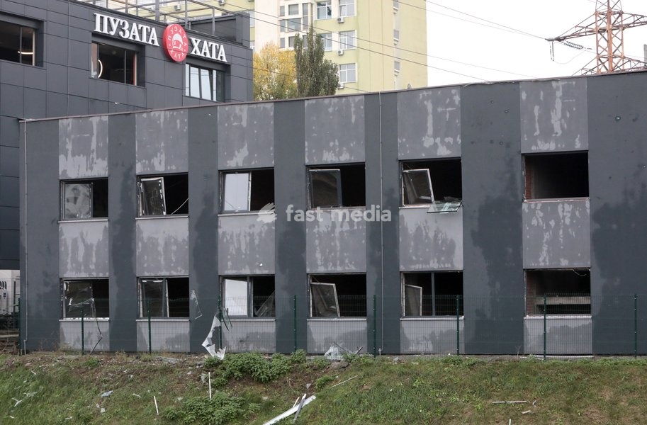 A building near the Chernihivska metro station is damaged by a Russian strike in Kyiv, Ukraine, on October 19, 2026. During the night and morning, Russia launched a strike on the capital with ballistic missiles, cruise missiles, and drones. According to the Kyiv City State Administration (KCSA), a…