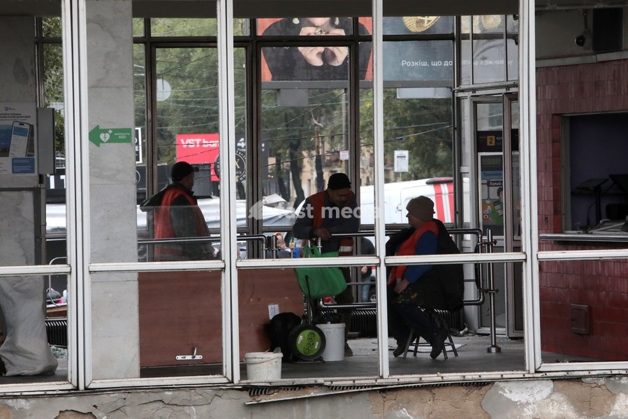 Kyiv Metro workers talk at the Chernihivska metro station damaged by a Russian strike in Kyiv, Ukraine, on October 19, 2026. During the night and morning, Russia launched a strike on the capital with ballistic missiles, cruise missiles, and drones. According to the Kyiv City State Administration…