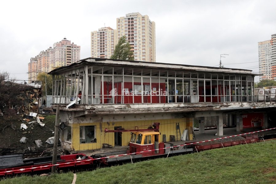The Chernihivska metro station is damaged by a Russian strike, Kyiv, Ukraine, October 19, 2026. During the night and morning, Russia launched a massive strike on the capital with ballistic missiles, cruise missiles, and drones. According to the Kyiv City State Administration (KCSA), a surface-level…