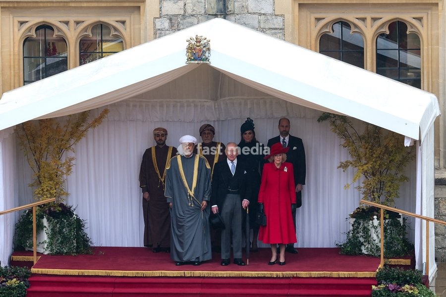 WINDSOR, ENGLAND - OCTOBER 20: (L-R) H.H. Sayyid Theyazin bin Haitham Al Said Deputy Prime Minister for Economic Affairs, The Sultan of Oman Haitham bin Tariq Al Said, H.H. Sayyid Shihab bin Tariq Al Said, Deputy Prime Minister for Defence Affairs, King Charles III, Catherine, Princess of Wales,…