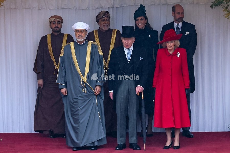 WINDSOR, ENGLAND - OCTOBER 20: (L-R) H.H. Sayyid Theyazin bin Haitham Al Said Deputy Prime Minister for Economic Affairs, The Sultan of Oman Haitham bin Tariq Al Said, H.H. Sayyid Shihab bin Tariq Al Said, Deputy Prime Minister for Defence Affairs, King Charles III, Catherine, Princess of Wales,…