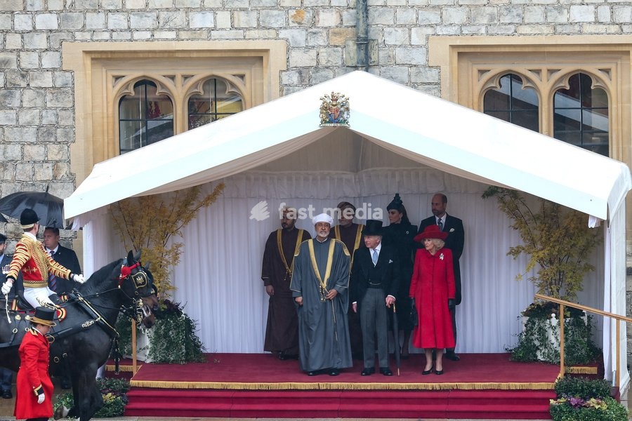 WINDSOR, ENGLAND - OCTOBER 20: (L-R) H.H. Sayyid Theyazin bin Haitham Al Said Deputy Prime Minister for Economic Affairs, The Sultan of Oman Haitham bin Tariq Al Said, H.H. Sayyid Shihab bin Tariq Al Said, Deputy Prime Minister for Defence Affairs, King Charles III, Catherine, Princess of Wales,…