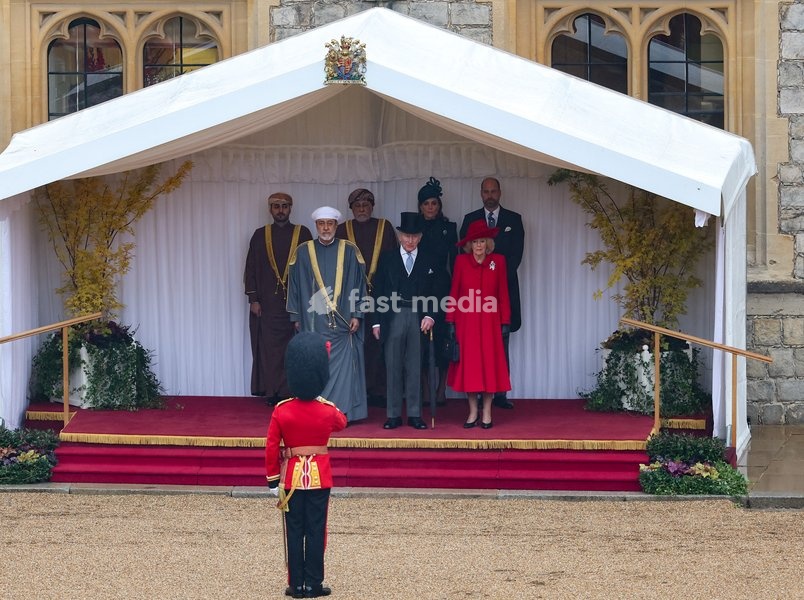 WINDSOR, ENGLAND - OCTOBER 20: (L-R) H.H. Sayyid Theyazin bin Haitham Al Said Deputy Prime Minister for Economic Affairs, The Sultan of Oman Haitham bin Tariq Al Said, H.H. Sayyid Shihab bin Tariq Al Said, Deputy Prime Minister for Defence Affairs, King Charles III, Catherine, Princess of Wales,…