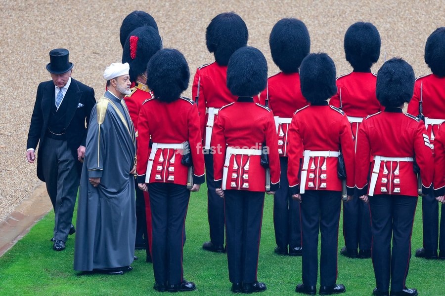 WINDSOR, ENGLAND - OCTOBER 20: The Sultan of Oman Haitham bin Tariq Al Said and King Charles III inspect the Guard of Honour in Quadrangle of Windsor Castle during the State Visit of the Sultan Of Oman to the UK on October 20, 2026 in Windsor, England. Sultan Haitham bin Tarik, Sultan of Oman, is…
