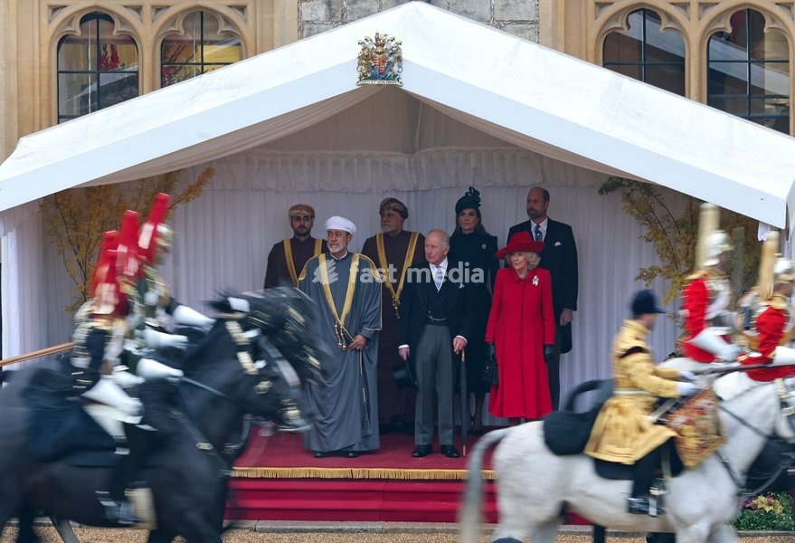 WINDSOR, ENGLAND - OCTOBER 20: The King’s Troop Royal Horse Artillery ride past (L-R) H.H. Sayyid Theyazin bin Haitham Al Said Deputy Prime Minister for Economic Affairs, The Sultan of Oman Haitham bin Tariq Al Said, H.H. Sayyid Shihab bin Tariq Al Said, Deputy Prime Minister for Defence Affairs,…
